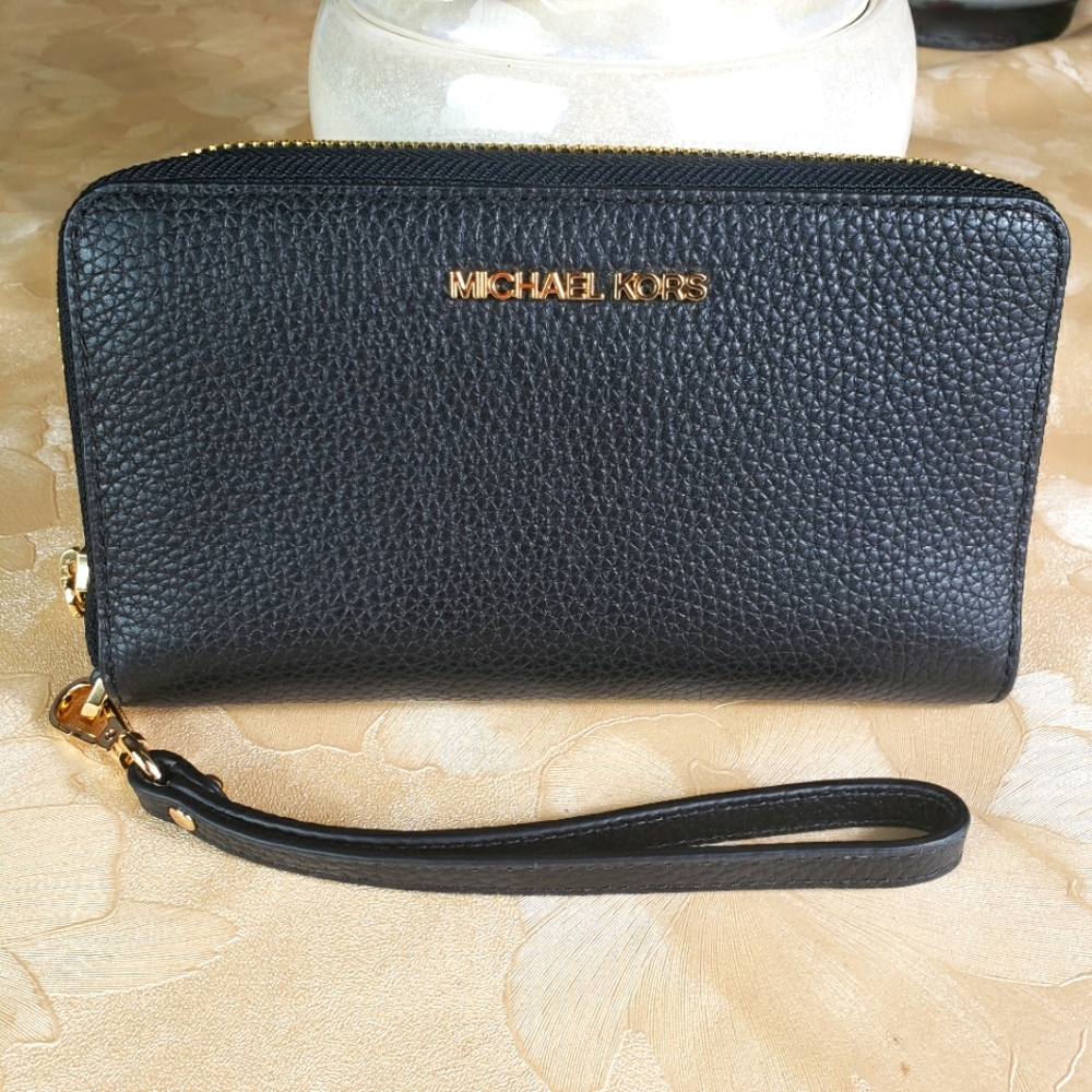 Michael kors flat Black phone case …